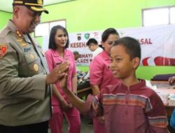 Polres Banjarnegara Melaksanakan Sunatan Masal, 21 Anak Disunat