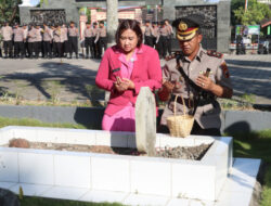 Polres Sukoharjo Melaksanakan Ziarah ke Makam Pahlawan