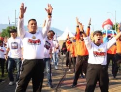 Ribuan Warga Banjarnegara Mengikuti Jalan Sehat HUT Bhayangkara 2023