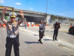 Satlantas Polrestabes Semarang Gelar Rekayasa Arus Lalu Lintas Imbas Pembangunan Jembatan