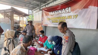 Si Dokkes Polres Rembang Gelas Vaksinasi Gratis Jelang HUT Bhayangkara 77