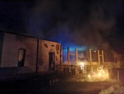 Tempat Penampungan Bensin dan Gudang Sembako di Pagentan Banjarnegara Terbakar