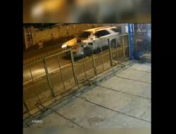 Terekam CCTV Fortuner Putih Kabur Usai Tabrak Pejalan Kaki di Semarang