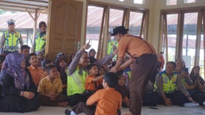 Mengunjungi Anak-Anak Berkebutuhan Khusus Dirlantas Polda Aceh Berbagi Kebahagiaan