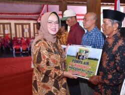 Berikan Bantuan Cultivator sampai Pompa Air, Bupati Sukoharjo Peduli Petani