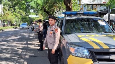 Antisipasi Lonjakan Kendaraan Akhir Wekkend personil Polri  Gatur Lalin