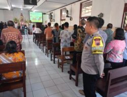 Bhabinkamtibmas Muktiharjo Siaga Amankan Ibadah Minggu di Gereja GIA