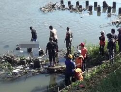 Breaking News! Mayat Pria Ditemukan Mengapung di Pintu Air Mojolaban Sukoharjo