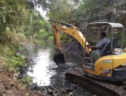 Cegah Banjir Pemkot Semarang Gencarkan Pengerukan Sedimen dan Pembersihan Sampah