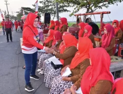 Bupati Sukoharjo Blusukan dan Borong Dagangan di CFD Guyangan Kebo