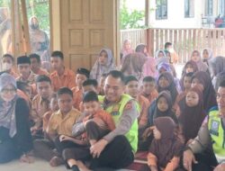 Berbagi Kebahagiaan, Dirlantas Polda Aceh Berkunjung ke Anak-Anak SLB