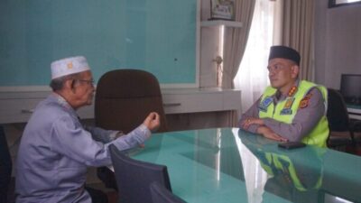 Jumat Curhat Mengharukan: Dirlantas Polda Aceh Sambangi Imam Besar Baiturrahman