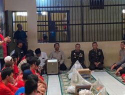 HUT ke-77 Bhayangkara, Para Tahanan di Kantor Polda Jateng Diajak Makan Tumpeng Bersama