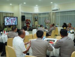 Meriah Upacara Peringatan HUT Bhayangkara ke-77 Secara Daring di Aula Rujab Kapolda Kalbar