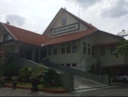 Pemkab Rembang Defisit Ratusan Miliar, Aktivitas di Kantor DPRD Berhenti Sementara