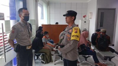 Personil Polsek Tegalwaru Gelar Patroli Siang Antisipasi Gangguan Kamtibmas Wilkum Karawang