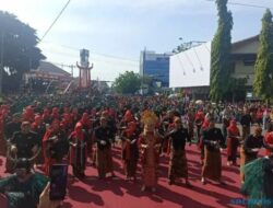 Peserta Upacara Peringatan Hari Jadi ke-77 Kabupaten Sukoharjo Kenakan Pakaian Adat Jawa