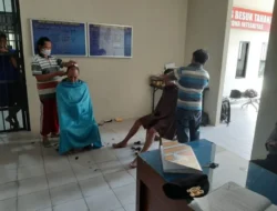Sat Tahti Polres Sukoharjo Sediakan Layanan Potong Rambut bagi Para Tahanan