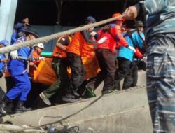 Satpolairud Bersama Inafis Polresta Pati Evakuasi Jenazah Pemuda yang Tenggelam di Sungai Silugonggo
