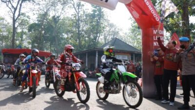 Antusiasme Pecinta Motor Trail Batang dalam Trabas Bansos
