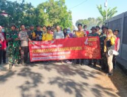 Bhabinkamtibmas Desa Lengkong Batangan Gotong Royong Berantas Sarang Nyamuk