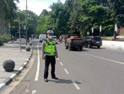 Unit Lantas Polsek Sumur Bandung Laksanakan Pelayanan masyarakat Gatur siang
