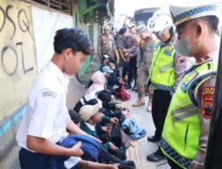 Polres dan Satpol PP Batang Buru Pelajar Bolos Sekolah Berhasil Jaring 17 Siswa