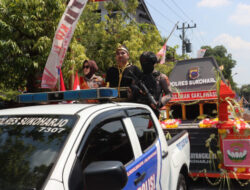 Parade Ranmor Hias Polres Sukoharjo Meriahkan Karnaval Pembangunan HUT RI ke-78
