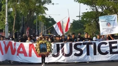 Belum Tertangkap, Jalak Gelar Aksi Peringatan Setahun Pembunuhan Iwan Boedi di Polda Jateng