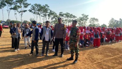 Peran Guru Pendamping dalam Suksesnya Senam Bersama dan Kirap Merah Putih di Gunungwungkal