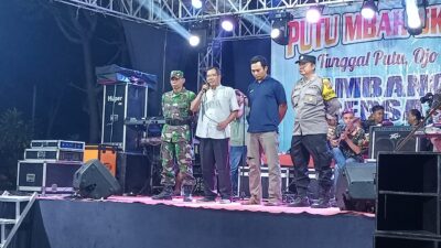 Bhabinkamtibmas Desa Sugiharjo Pengamanan Pertunjukan Dangdut Sambut HUT RI Ke-78