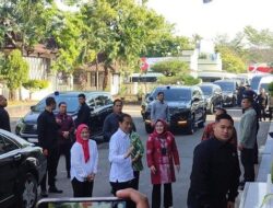 Ditemani Ganjar, Jokowi Kunjungi SMKN Jateng di Kota Semarang