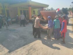 Serahkan Belasan Sak Semen, Polsek Polokarto Sukoharjo Bantu Pembangunan Mushola