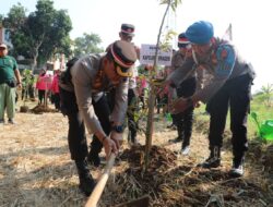 Kapolres Sragen Tanam 1000 Bibit Pohon Program Penghijauan Sejak Dini