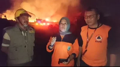 Kebakaran Pabrik Kayu Milik Mantan Bupati Rembang Salim, Kerugian Mencapai 5 Miliar!