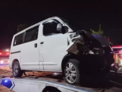 Kecelakaan di Mulur Libatkan Tiga Kendaraan, Empat Orang Dilarikan ke RSUD Ir Soekarno Sukoharjo