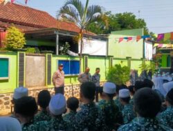 Kunjungi MI Desa Kluwih, Polsek Bandar Gelar Program Polisi Sahabat Anak