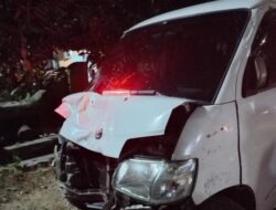 Mobil Tabrak 2 Motor di Mulur Sukoharjo, Warga Sebut Korban Tewas 2 Orang
