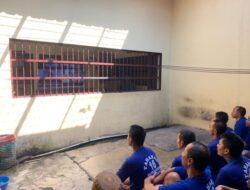 Bersama Kapolres dan Gus Qoyyum, Tahanan Polres Rembang Ikuti Binrohtal Se Polda Jateng