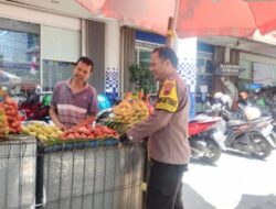 Gelar Patroli Kamtibmas, Bhabinkamtibmas Randusari Semarang Sambang Warga