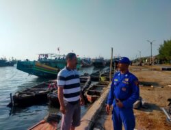 Beri Himbauan Nelayan, Sat Polairud Polres Rembang Patroli Di Pelabuhan Tasikagung