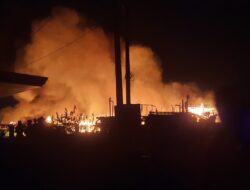Polda Jateng Selidiki Penyebab 52 Kapal Nelayan di Pelabuhan Jongor Kota Tegal Terbakar