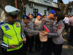 Polresta Pati Adakan Senin Bersedekah, Pupuk Rasa kekeluargaan Untuk Anggota yang Mengalami Musibah Sakit
