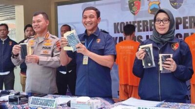 Peretas Pakai Modus Kirim Aduan Palsu untuk Bajak Ponsel Kapolda Jateng