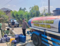Polsek Pancur Sakurkan Bantuan Air Bersih di Desa Kedung