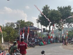 Sambut HUT RI Ke-78, Polsek dan Koramil Gembong Pengamanan Pertunjukan Dangdut di Desa Plukaran