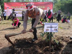 Mengusung Tema Penghijauan Kombes Pol Andhika Bayu Adhittama Pimpin Penanaman 1000 Pohon Di Desa Regaloh