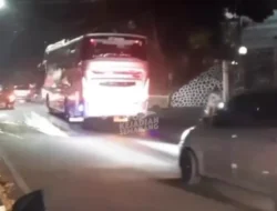 Air Misterius Keluar di Jalan Tanah Putih Semarang, 2 Pemotor Jatuh Terpeleset Karena Licin