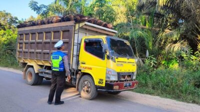 Cegah Kecelakaan, Satlantas Polres Lamandau Tegur Pengemudi Odol