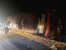 Kecelakaan di Jalan Tol Semarang-Solo, Delapan Penumpang Bus Dilarikan ke RS